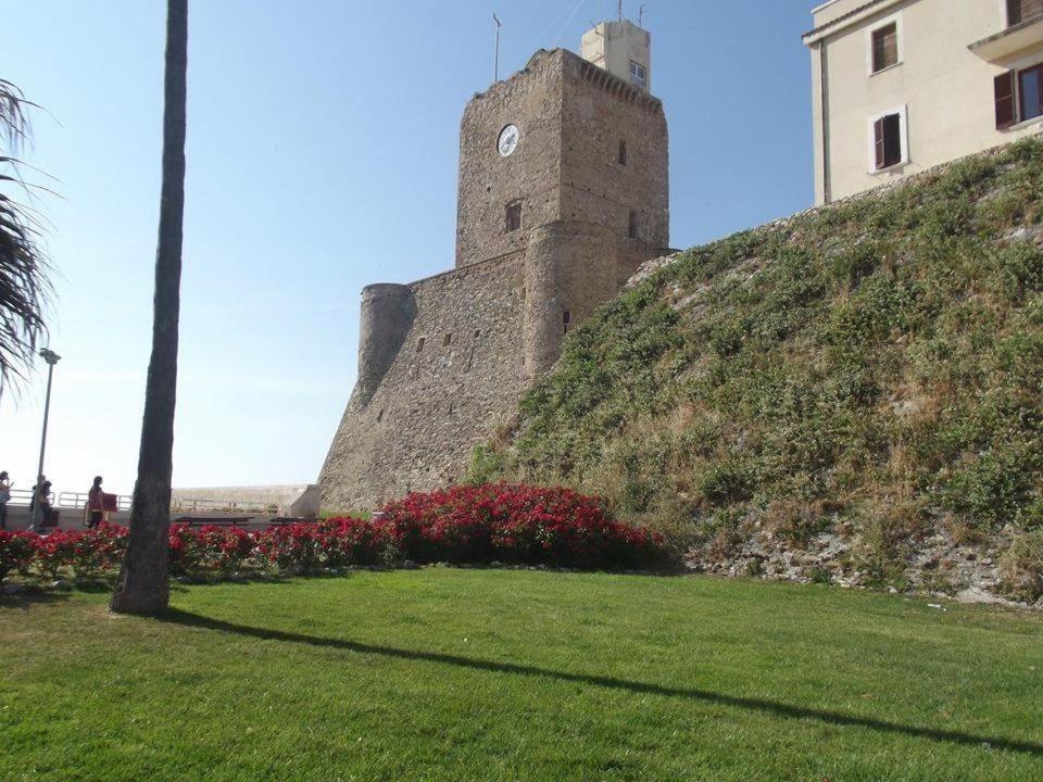 Le Stanze Di Botticelli Bed and Breakfast Termoli Exteriör bild